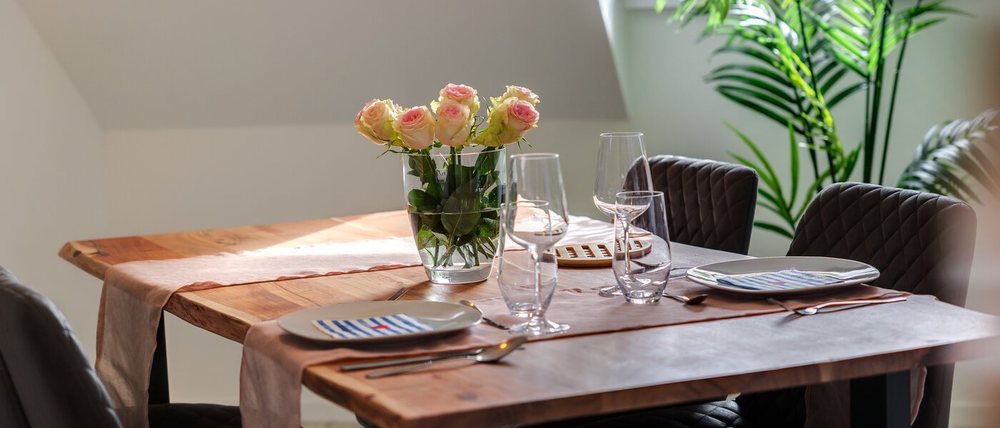 アティック・フラット（屋根裏） Eching 06 リビングエリア 13716