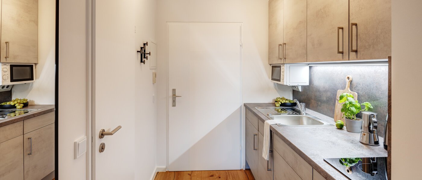 マンション München Arabellapark 01 玄関入り口 13725