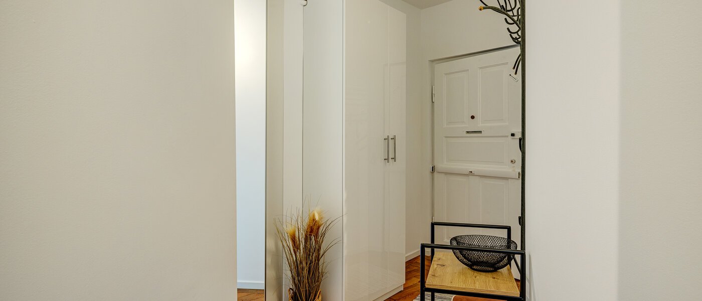 マンション München Obersendling 04 玄関入り口 13740