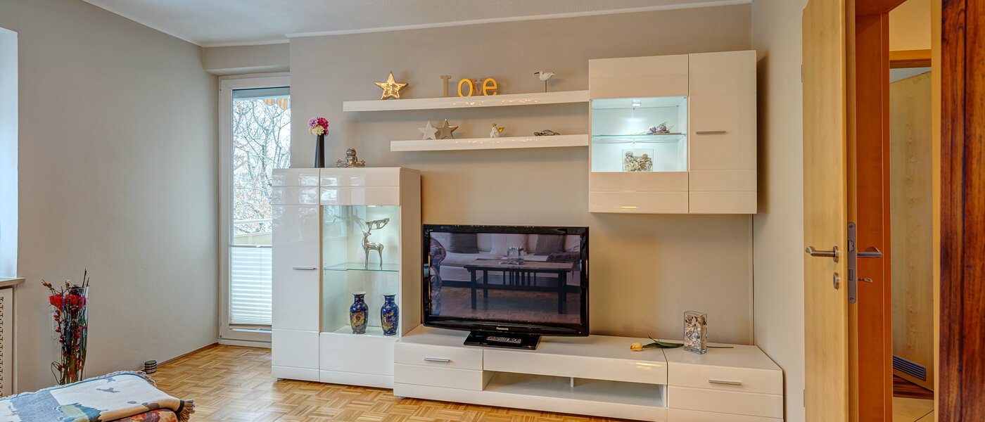 マンション München Untermenzing 03 リビングルーム 13759