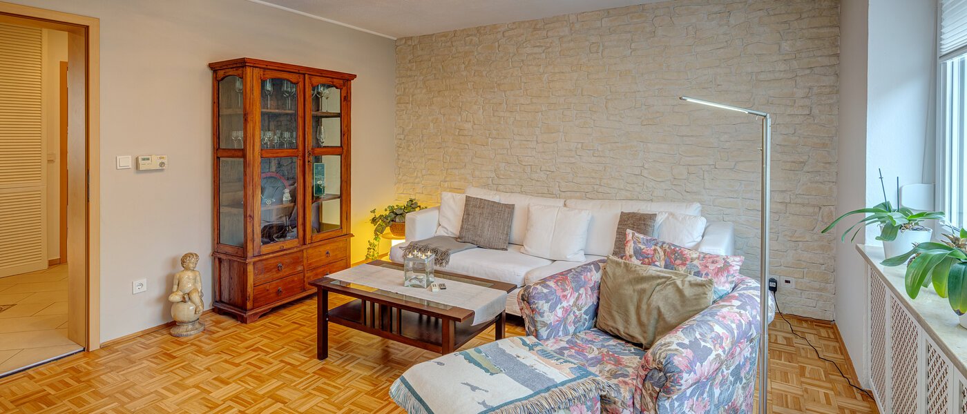 マンション München Untermenzing 05 リビングルーム 13759