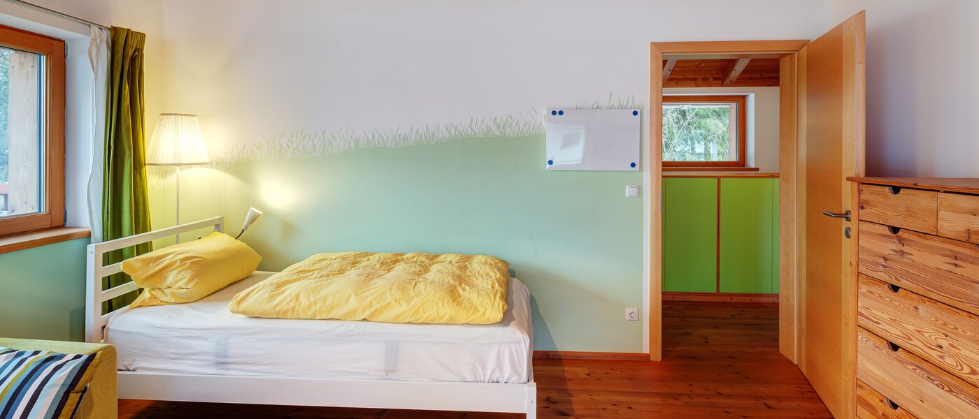 一戸建て Oberhaching 04 3.　寝室 13766