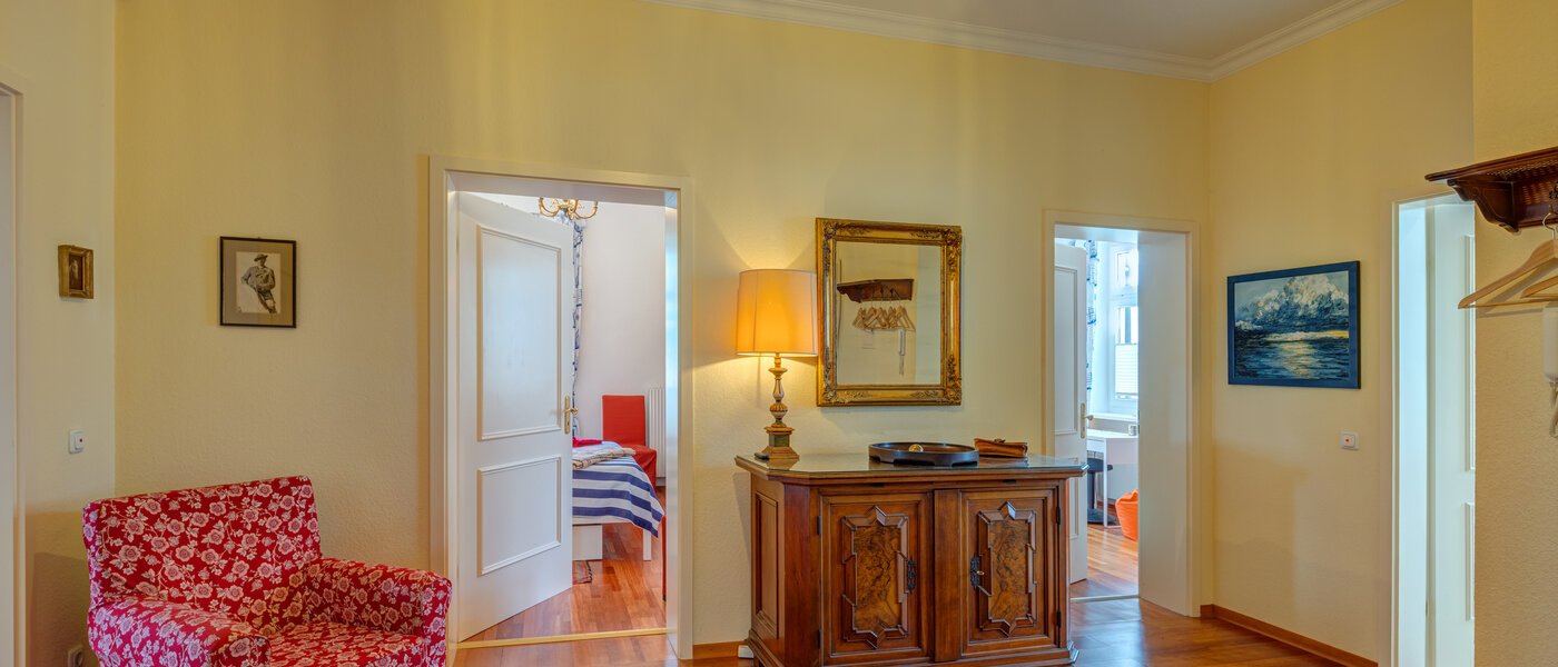 マンション Feldafing 01 玄関入り口 13767