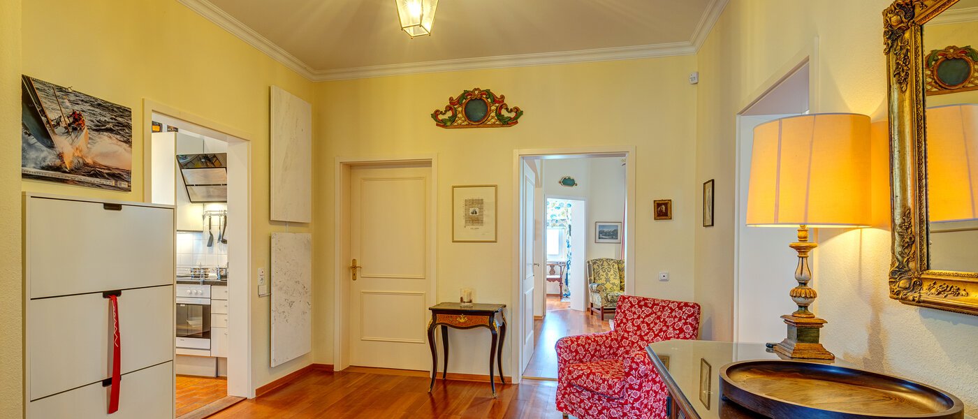 マンション Feldafing 02 玄関入り口 13767