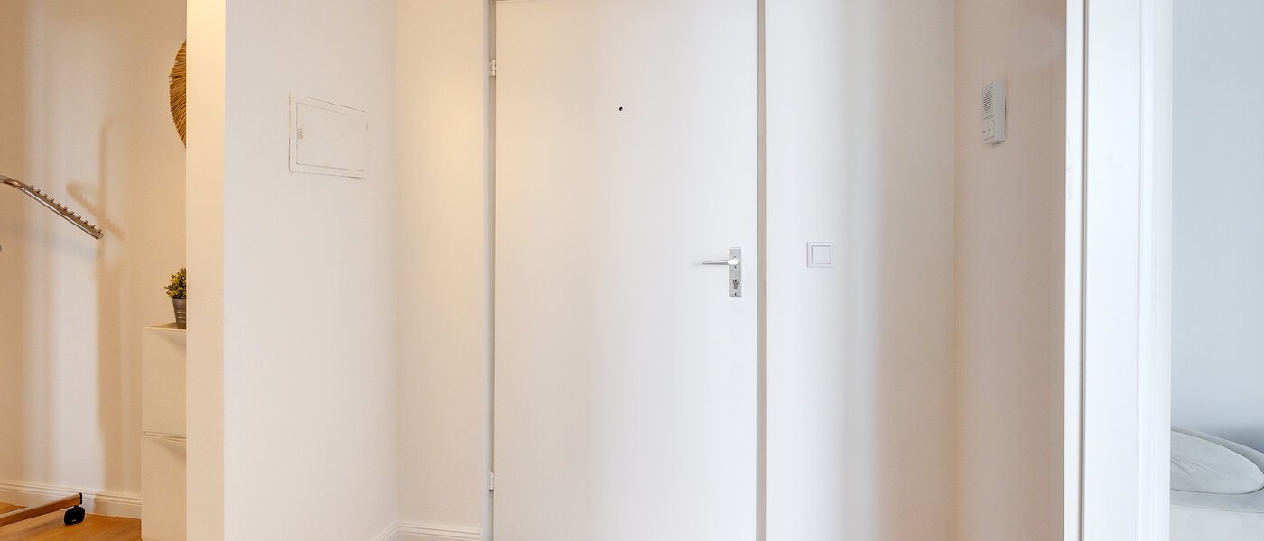 ペントハウス München Schwabing-West 03 玄関入り口 13771