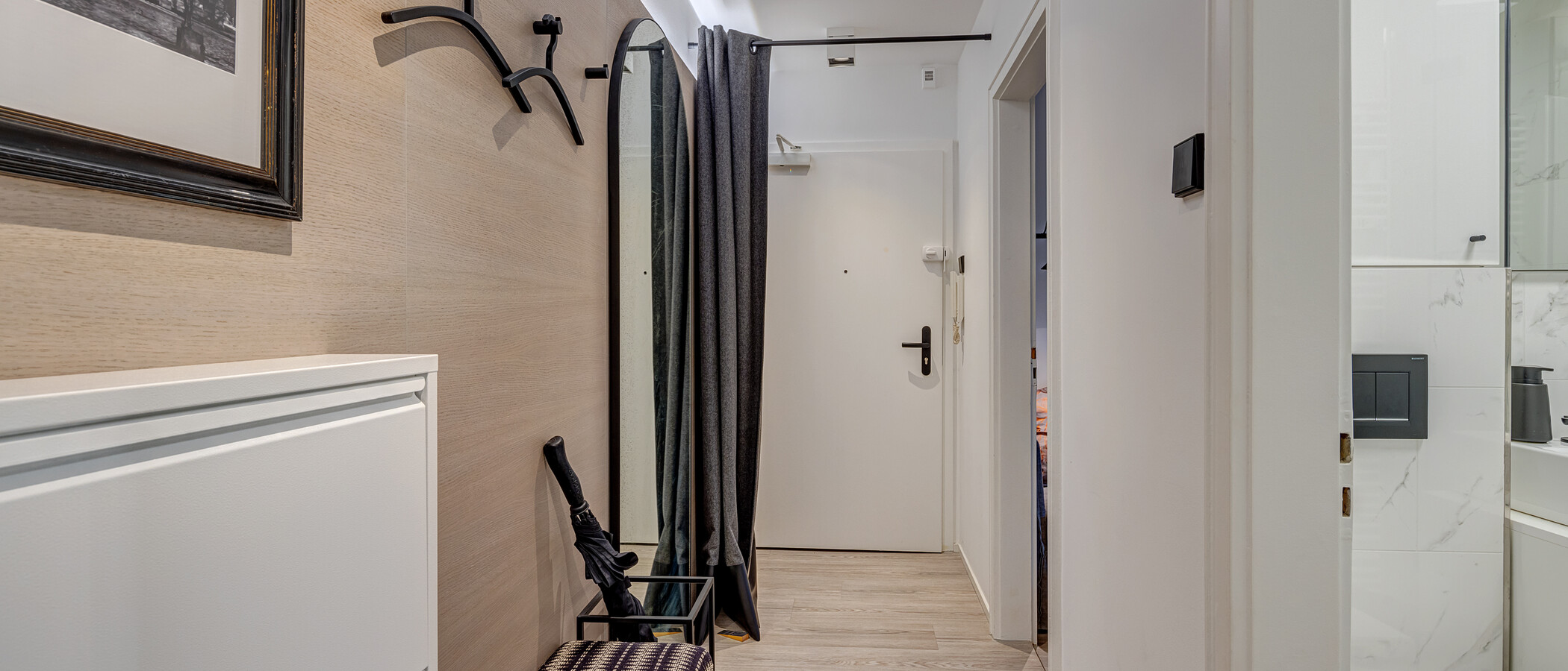 マンション München Schwabing-Nord (zw. Belgrad- & Leopoldstraße) 01 玄関入り口 13778