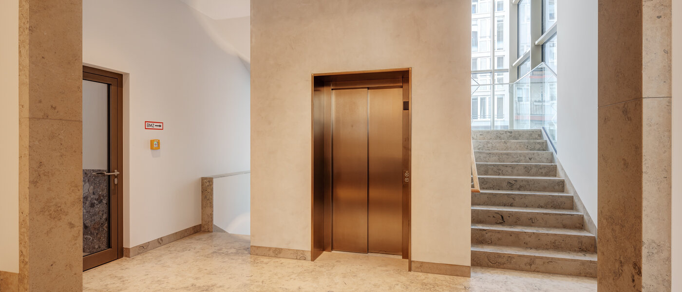 マンション München Lehel 02 階段 13792