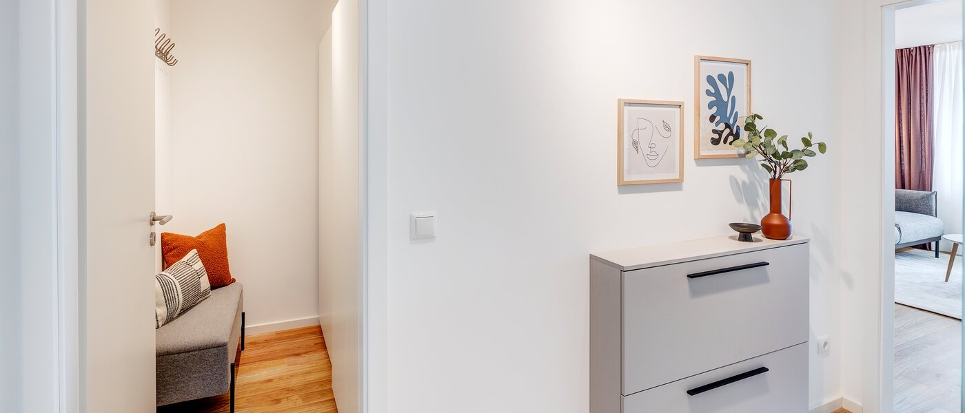 マンション München Neuhausen 03 玄関入り口 13806