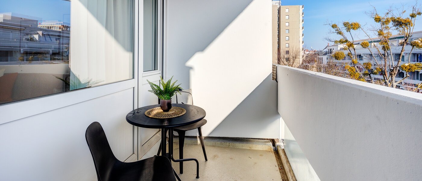 マンション München Neuhausen 01 ベランダ 13806