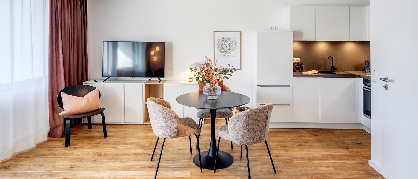 マンション München Neuhausen 05 リビングエリア 13806