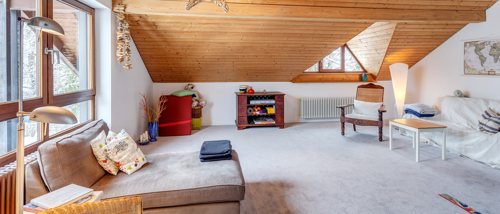 セミ・デタッチド・ハウス（一戸建てを二つに分けた家屋） München Solln 01 ゲストルーム 13810