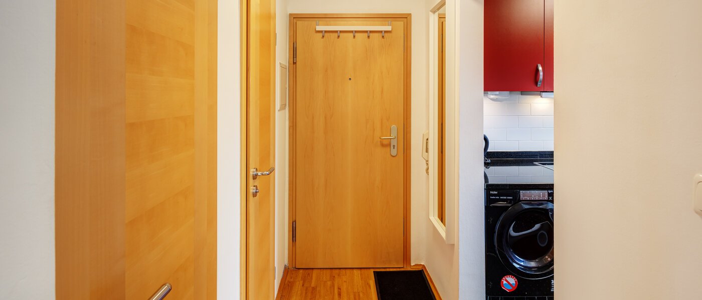 マンション München Forstenried 03 玄関入り口 13847