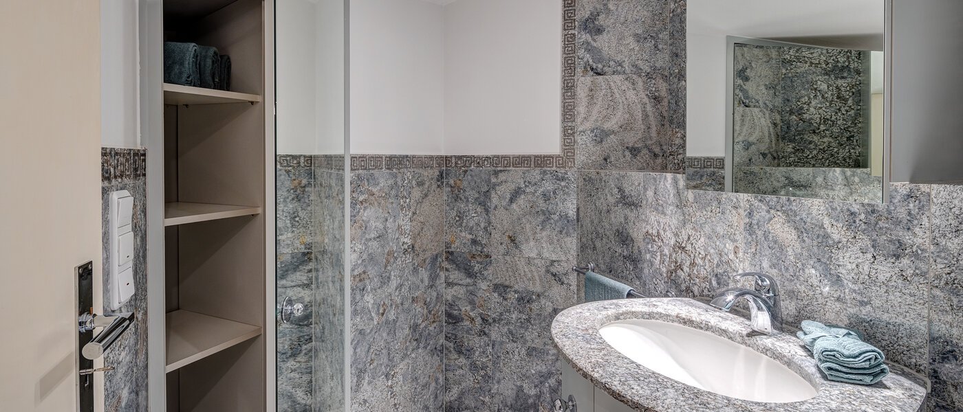 複層－回廊住宅 München Bogenhausen 03 ２つめの浴室 13849