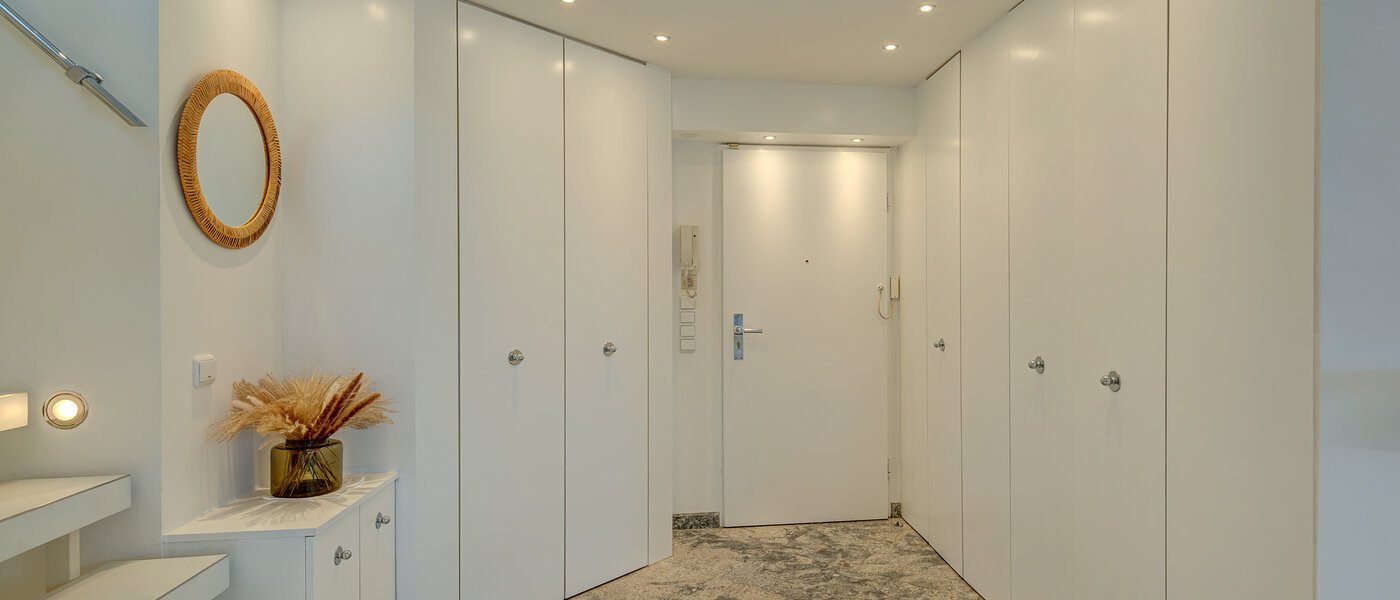 複層－回廊住宅 München Bogenhausen 01 玄関入り口 13849