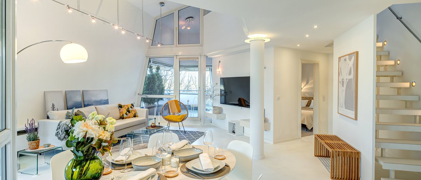 複層－回廊住宅 München Bogenhausen 02 リビングエリア 13849