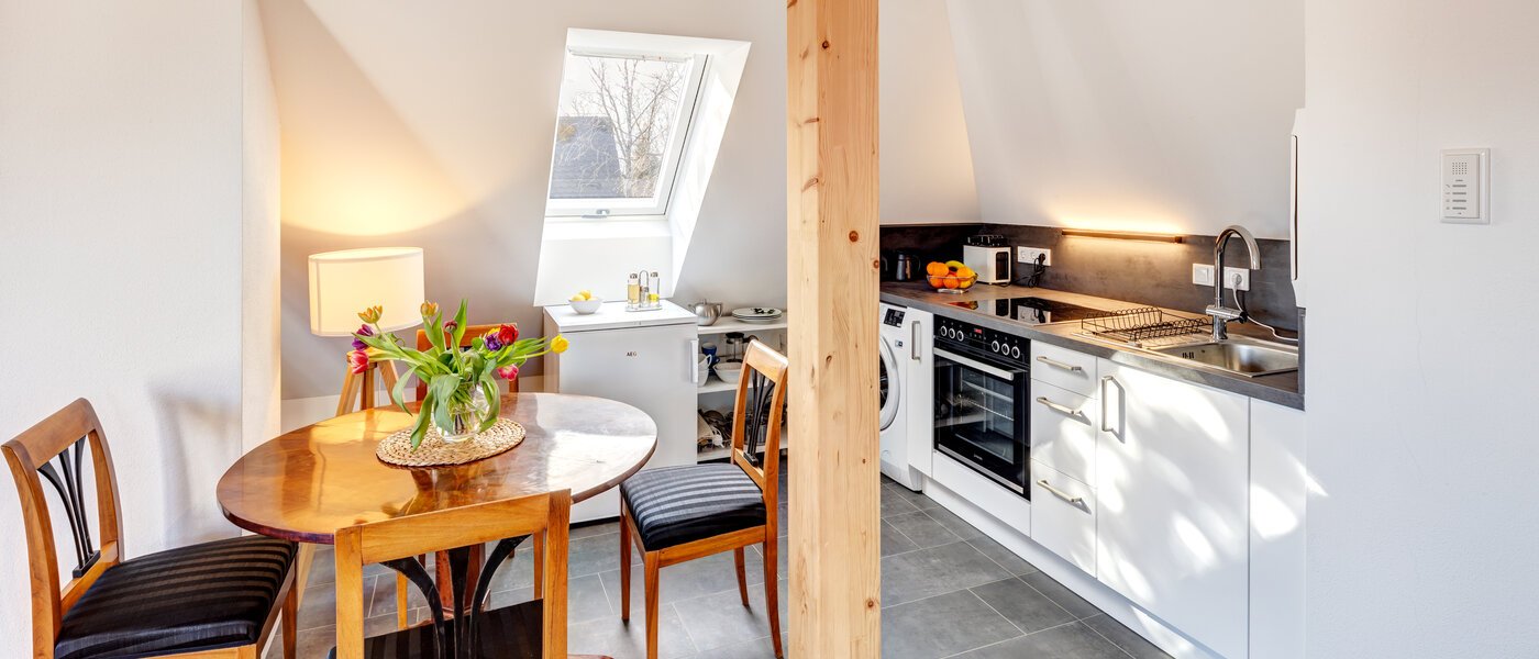 アティック・フラット（屋根裏） München Waldtrudering 02 キッチン 13853