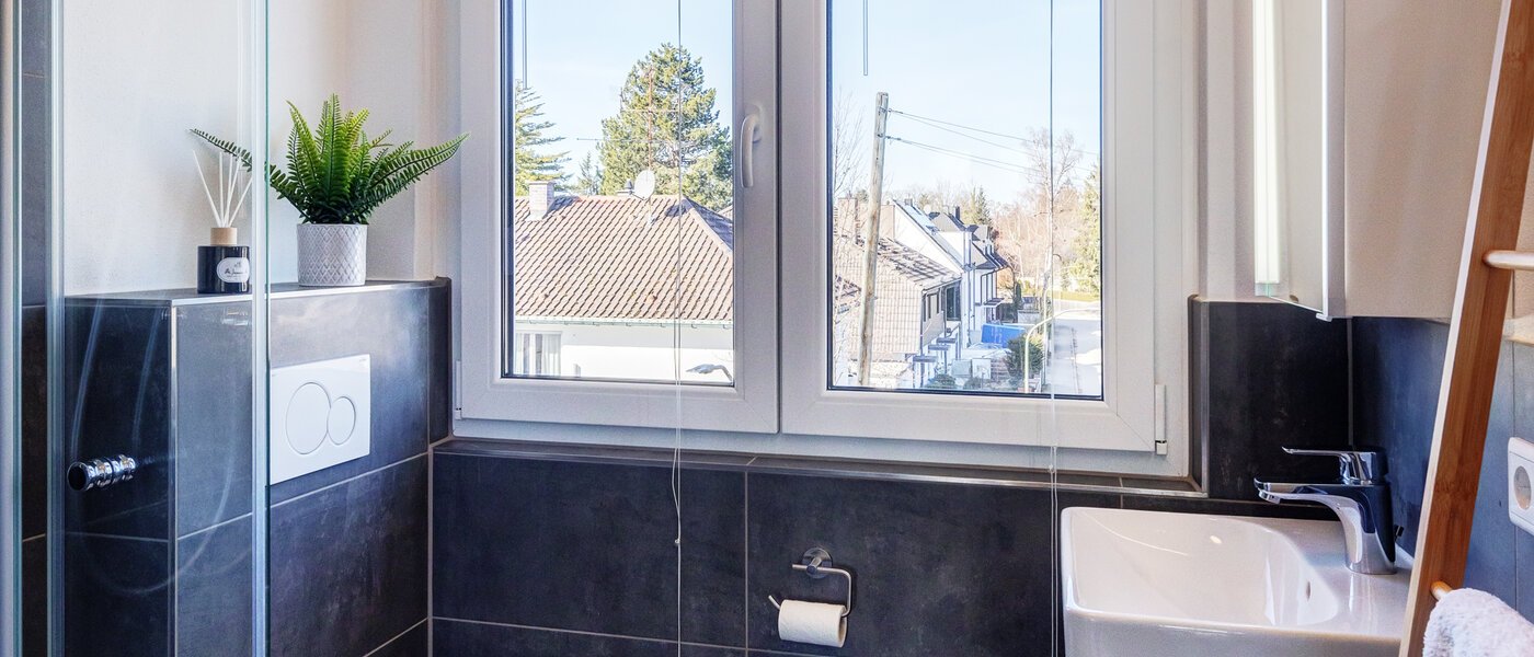 アティック・フラット（屋根裏） München Waldtrudering 01 浴室 13853