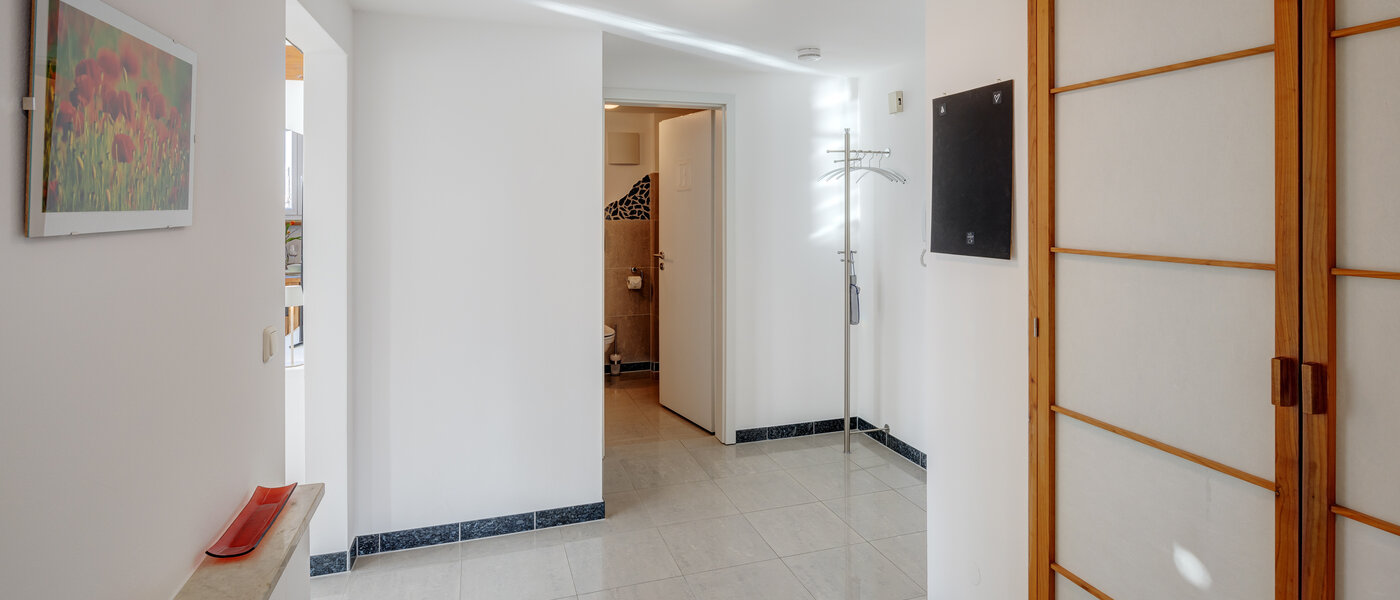 複層住宅 Ottobrunn 02 玄関入り口 13854