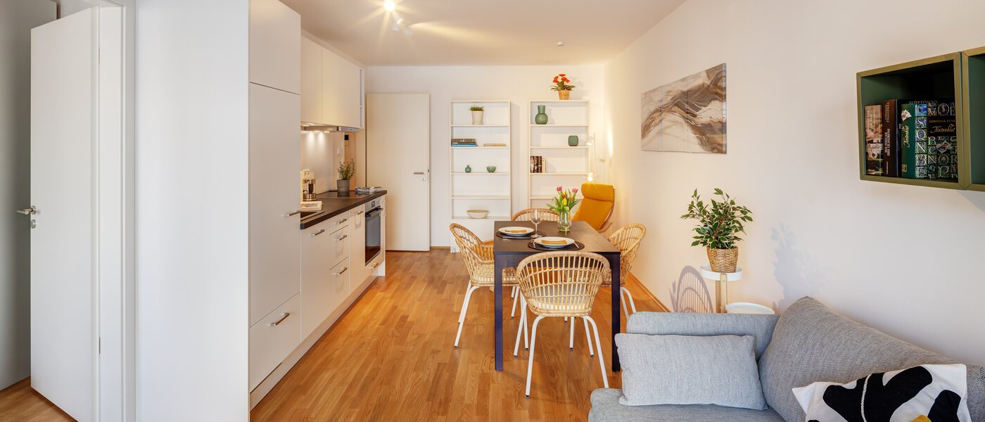 マンション München Neuhausen 04 リビングエリア 13855