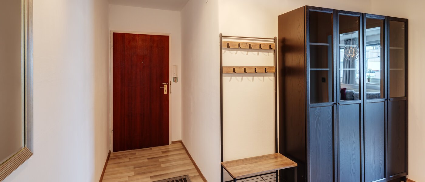 マンション Ottobrunn 01 玄関入り口 13863