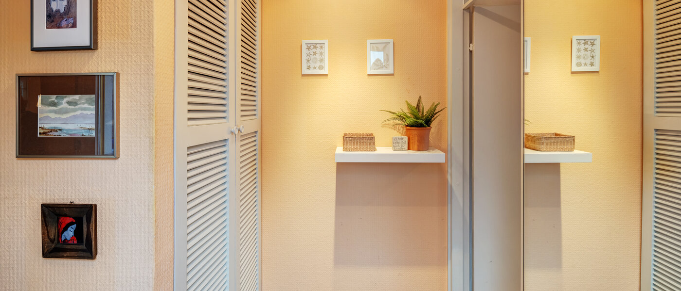 マンション Ottobrunn 01 玄関入り口 13870