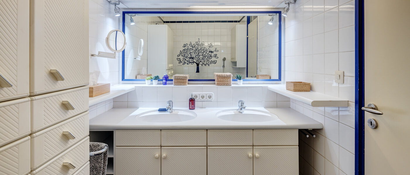 マンション Ottobrunn 01 1つめの浴室 13870