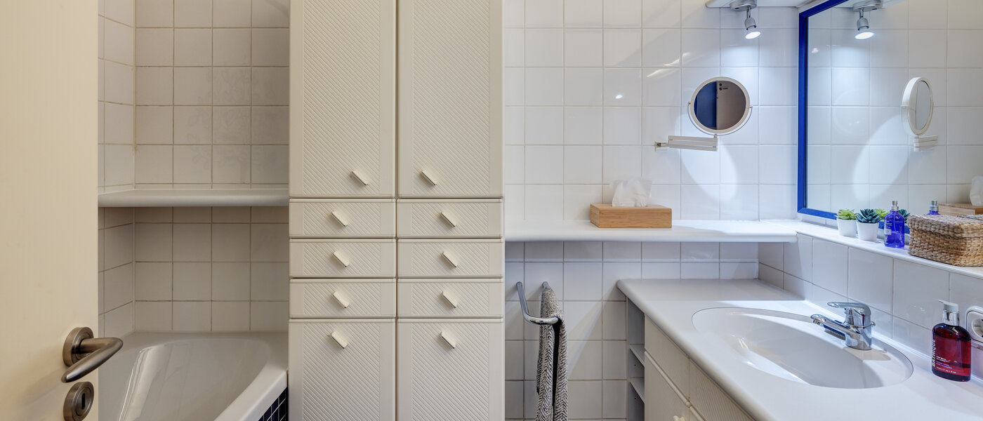 マンション Ottobrunn 03 1つめの浴室 13870