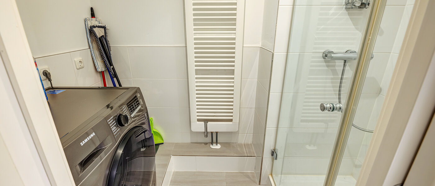 アティック・フラット（屋根裏） München Ludwigsvorstadt 01 ２つめの浴室 13896