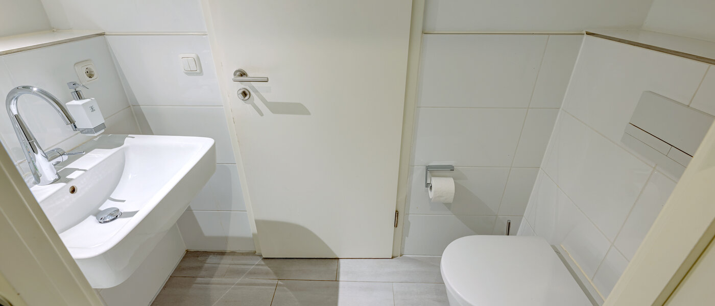 アティック・フラット（屋根裏） München Ludwigsvorstadt 03 ２つめの浴室 13896