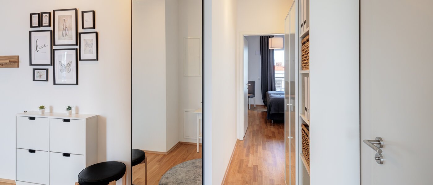 ペントハウス München Neuhausen 03 玄関入り口 13934