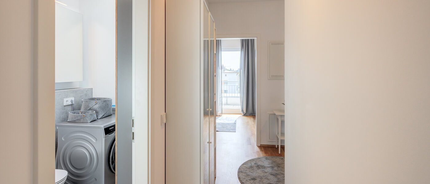 ペントハウス München Neuhausen 05 玄関入り口 13934