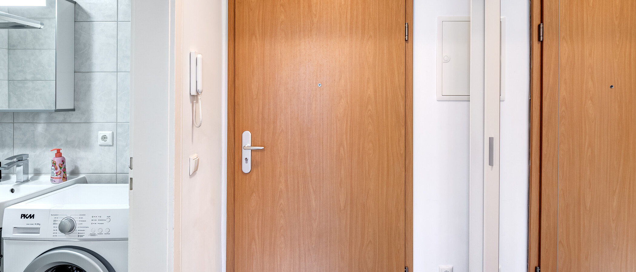 マンション München Neuhausen 01 玄関入り口 13948