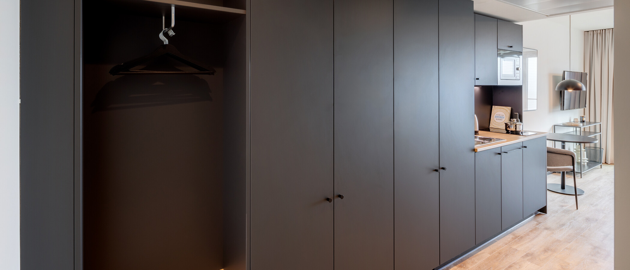 アパルトマン München Milbertshofen 05 リビングエリア 13958