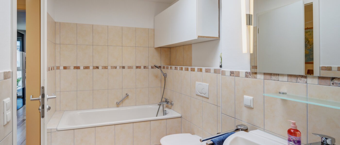 ペントハウス München Neuhausen 02 1つめの浴室 13988