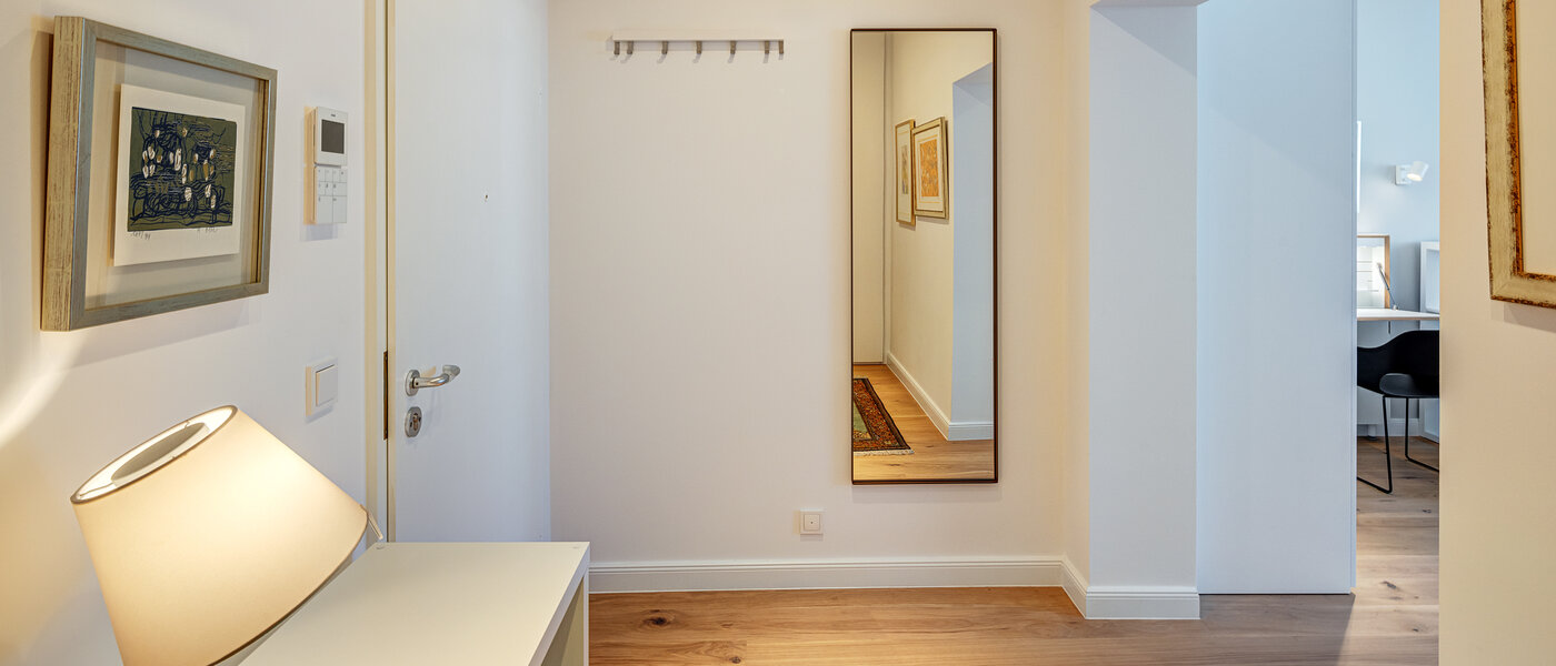 マンション München Bogenhausen 02 玄関入り口 13999