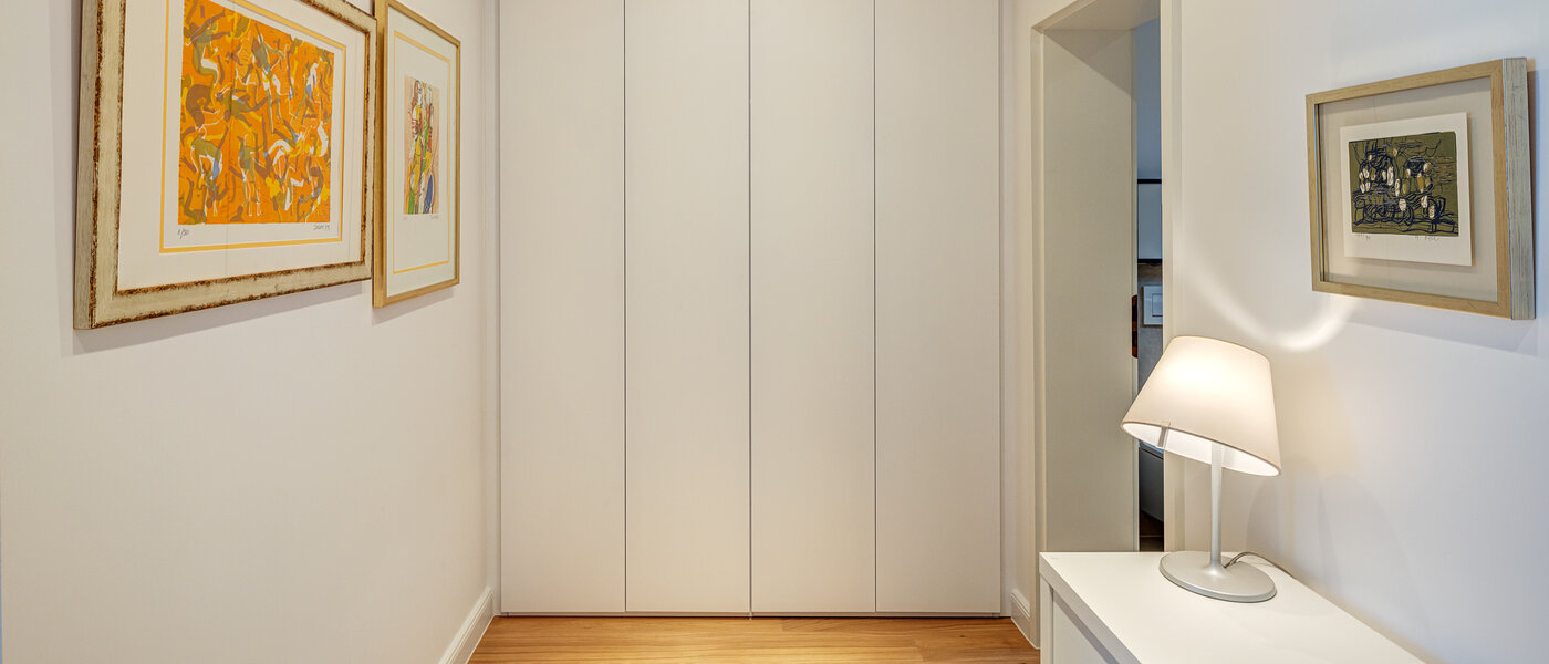 マンション München Bogenhausen 03 玄関入り口 13999