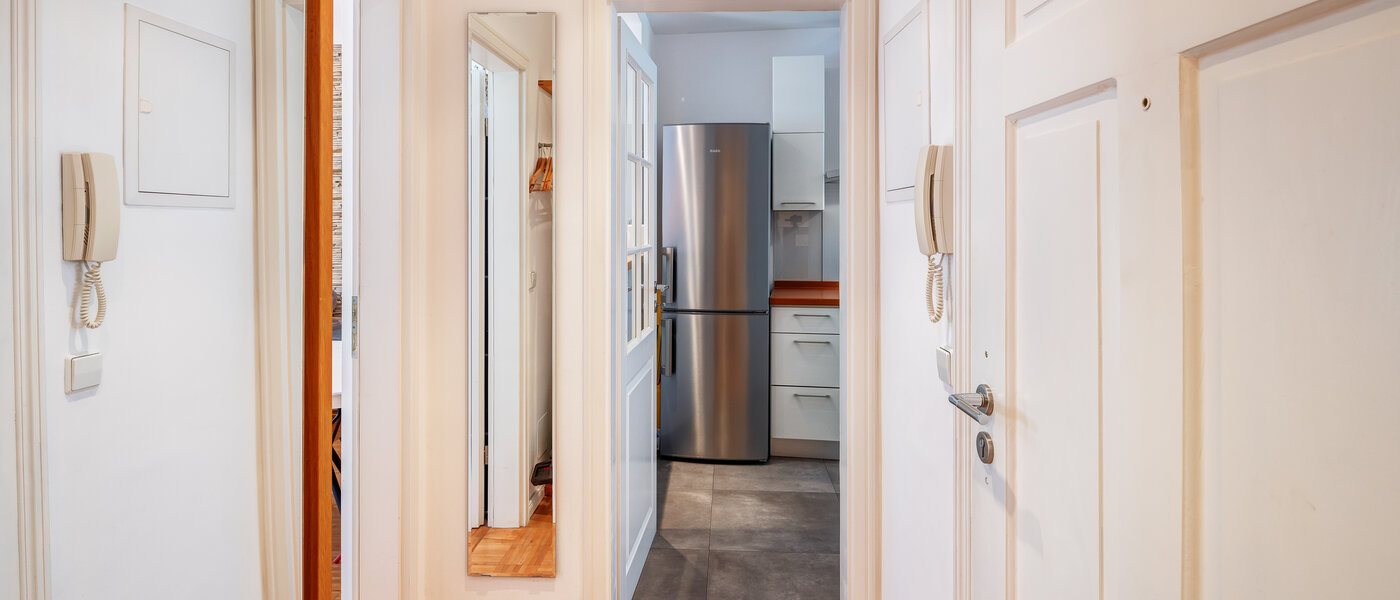 メゾネット・マンション（複数階にわたるマンション） München Lehel 01 玄関入り口 14018