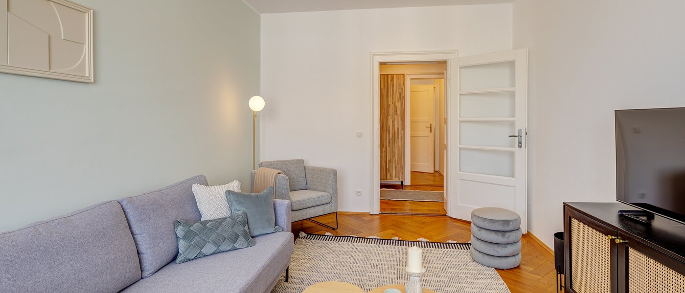 マンション München Haidhausen 03 リビングルーム 14027