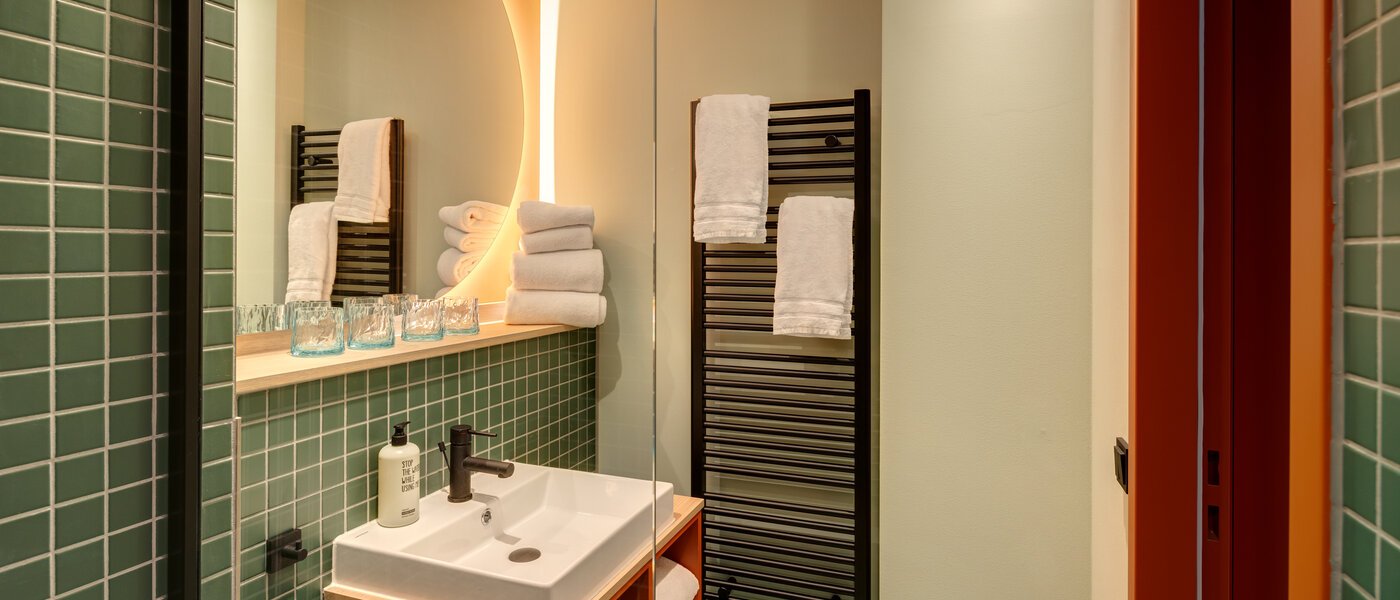 アパルトマン Unterföhring 01 浴室 14036