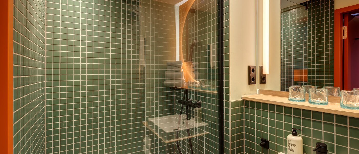 アパルトマン Unterföhring 02 浴室 14036