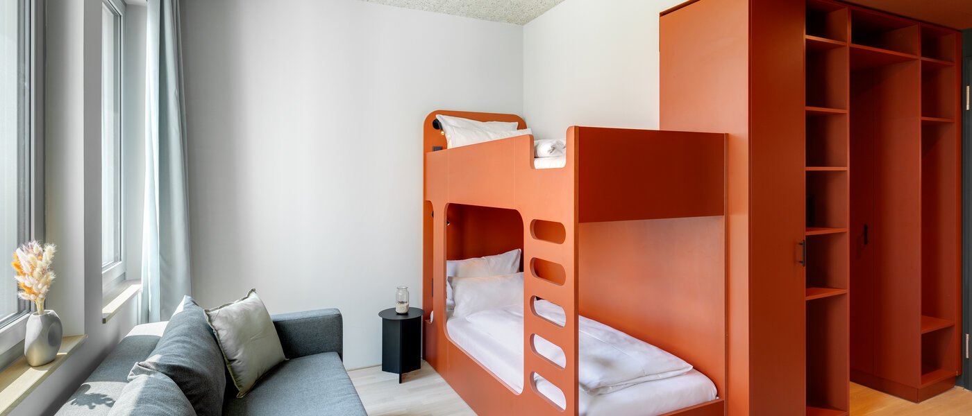 アパルトマン Unterföhring 01 リビングエリア 14046