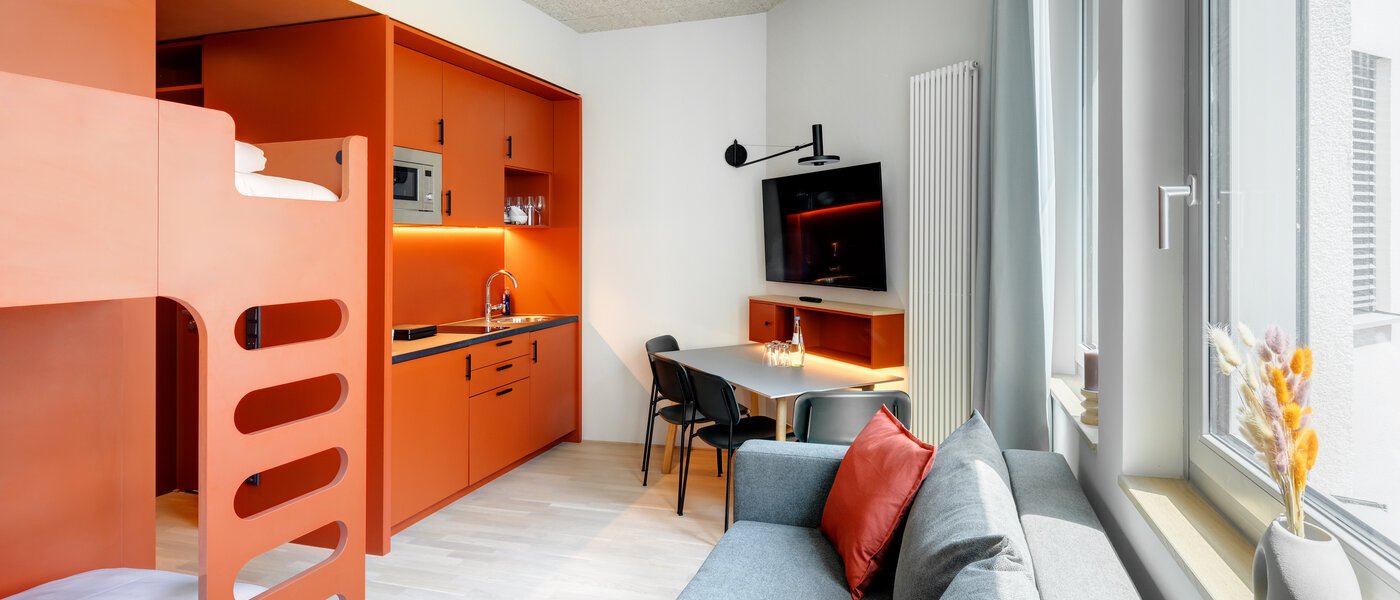 アパルトマン Unterföhring 03 リビングエリア 14046