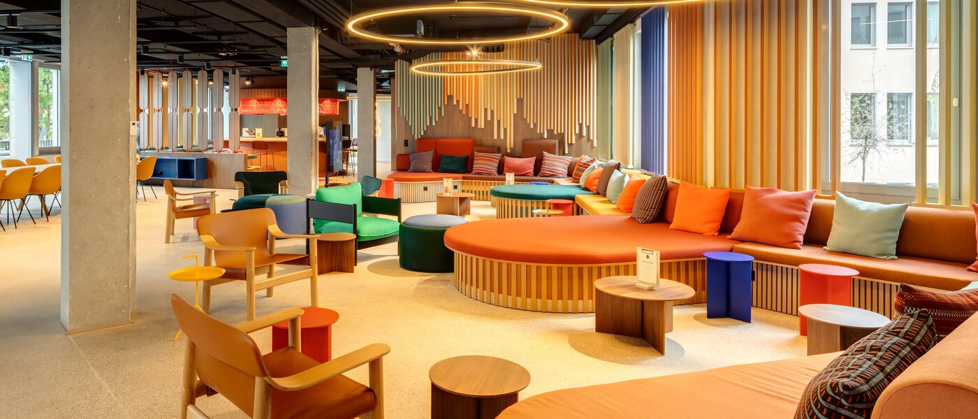 アパルトマン Unterföhring 02 ロビー 14046