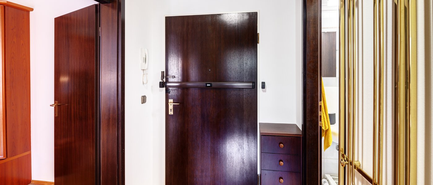 マンション München Obergiesing 03 玄関入り口 14058