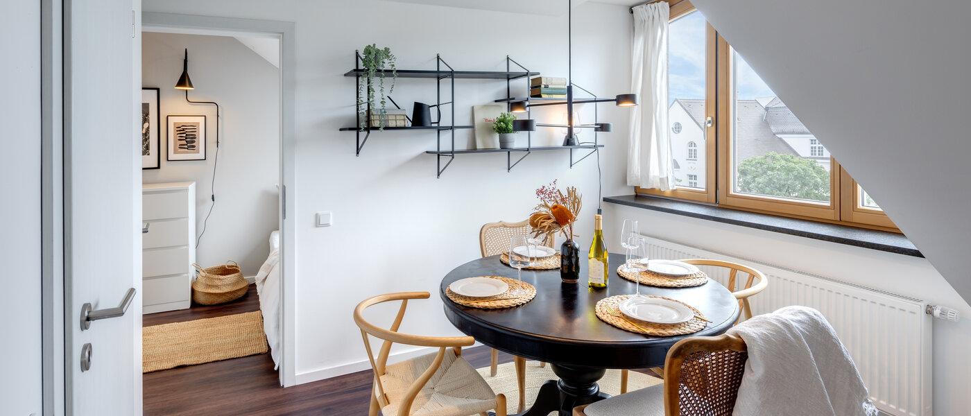 アティック・フラット（屋根裏） München Sendling 02 リビングエリア 14059