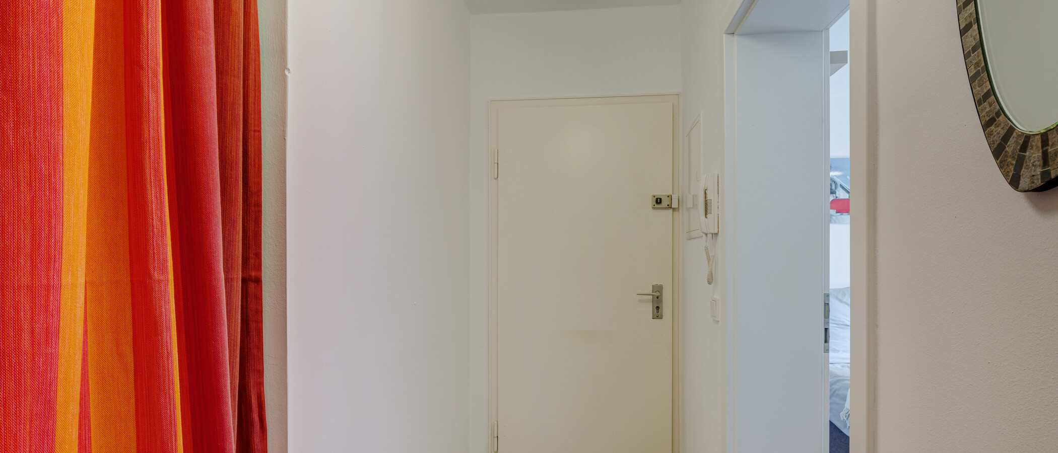 アパルトマン München Schwabing 01 玄関入り口 14061
