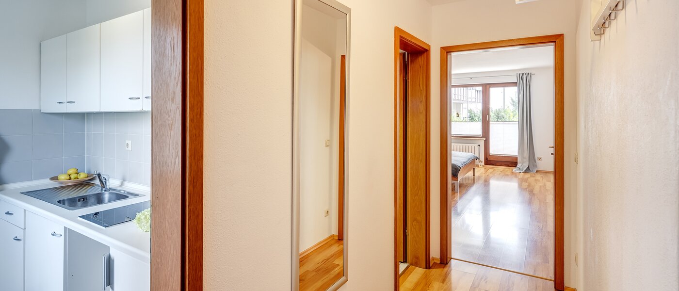 マンション Unterhaching 01 玄関入り口 14113