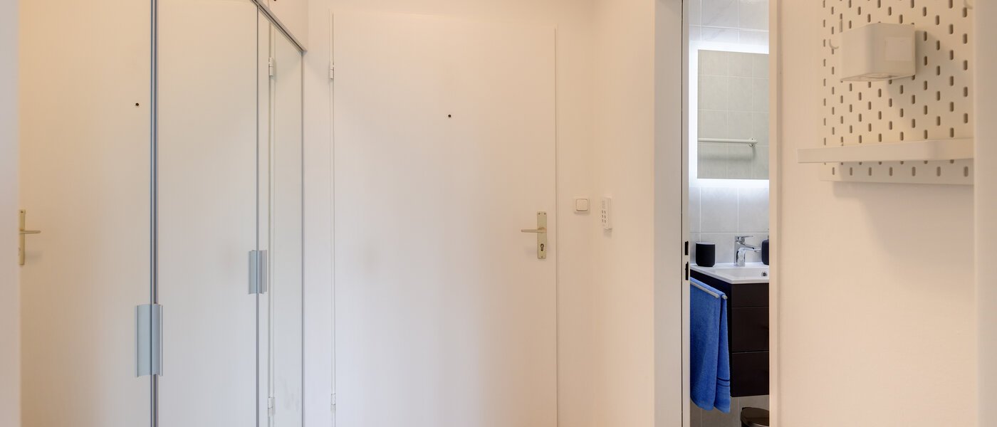 アパルトマン Garching 01 玄関入り口 14147