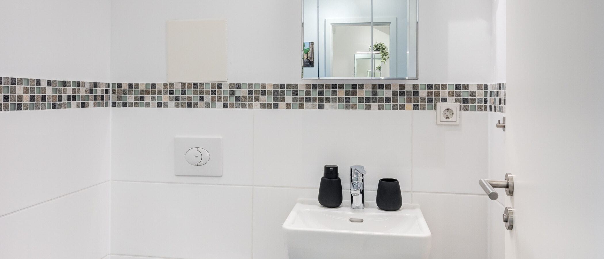 マンション Unterhaching 01 ゲスト用 WC 14158