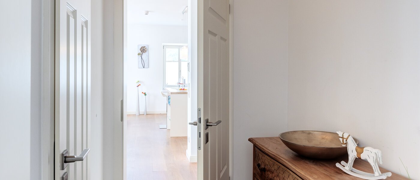 マンション Tegernsee 03 玄関入り口 14164